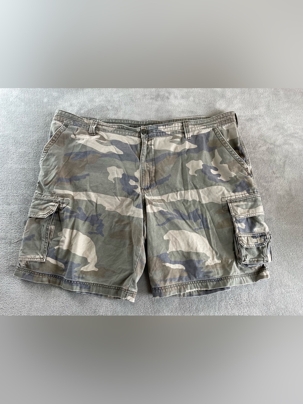 Red Head Camo Cargo Shorts Mens Size 48 (50) Camouflage Pockets